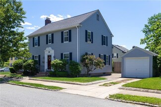 22 La Salle Dr, Providence, RI 02908