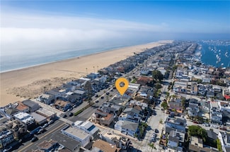 126 E Balboa Blvd, Newport Beach, CA 92661