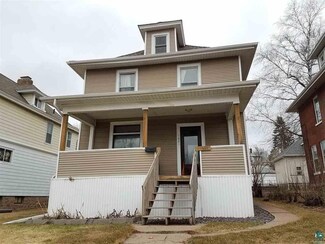 1621 E 4th St, Duluth, MN 55812