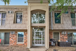 920 9th Ave S Unit 5, Hopkins, MN 55343