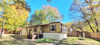2838 N 3rd St, White Cloud, MI 49349