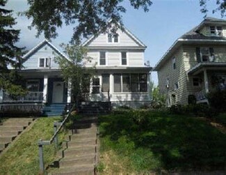 1823 E 6th St, Duluth, MN 55812