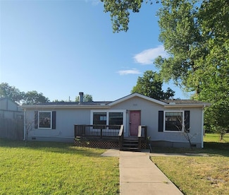 705 W Locust St, Tecumseh, OK 74873