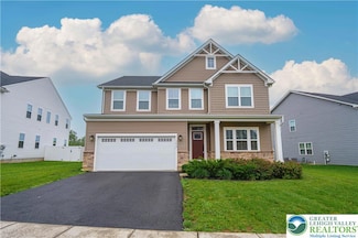 3610 Sweet Meadow Ct, MacUngie, PA 18062