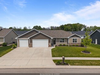 W6008 Zach St, Menasha, WI 54952