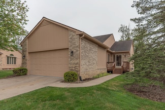 35555 Lone Pine Ln, Farmington Hills, MI 48335