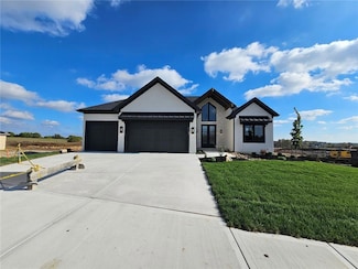 11289 S Sunray Dr, Olathe, KS 66061