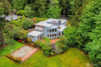 1027 SW 174th Place, Normandy Park, WA 98166