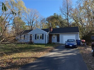32 Nipsah Rd, East Greenwich, RI 02818