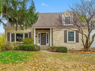 79 Norfolk Ave, Clarendon Hills, IL 60514
