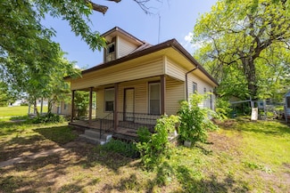 1007 S Jefferson Ave, Wellington, KS 67152