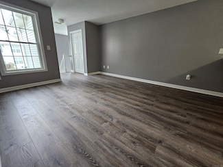 136 Meridian St Unit 110, Groton, CT 06340