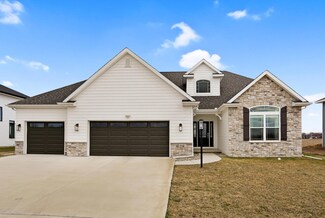 304 Harpers Ferry, Savoy, IL 61874