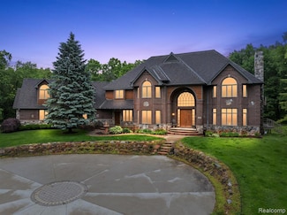 429 Hawk High Hill Rd, Metamora, MI 48455