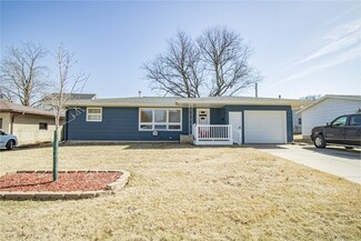 303 S Linn St, Anamosa, IA 52205