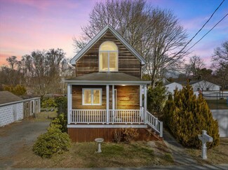 246 Mccabe St, South Dartmouth, MA 02748
