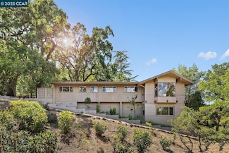 2461 Lunada Ln, Alamo, CA 94507