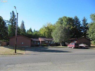 715 SW Barber Ave 2, Willamina, OR 97396