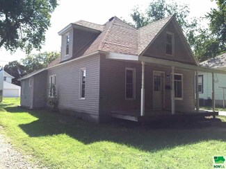 405 Ontario St, Storm Lake, IA 50588