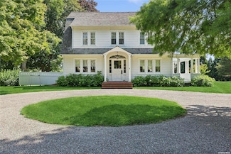 2803 Montauk Hwy, Bridgehampton, NY 11932