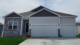 2806 NW 28th St, Ankeny, IA 50023