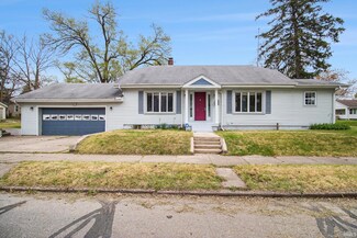 530 N Sunnyside Ave, South Bend, IN 46617