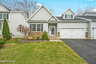 12 Sycamore St, Ballston Lake, NY 12019