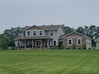 477 Sterling Rd, Burbank, OH 44214