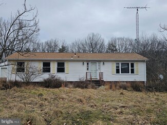 297 Birch Grove Ln, Berkeley Springs, WV 25411