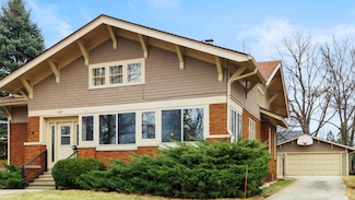 109 S 8th St, Delavan, WI 53115