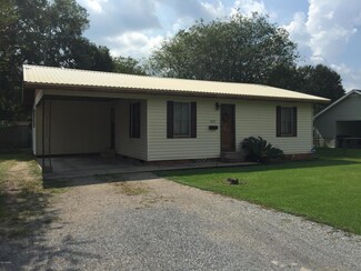 805 Morgan St, Abbeville, LA 70510