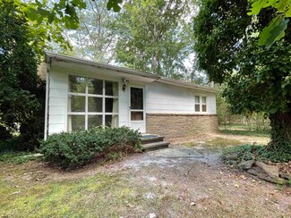 614 5th Ave, Egg Harbor City, NJ 08215