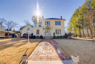 215 W South 1st St, Seneca, SC 29678