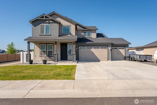 717 K St NE, Quincy, WA 98848