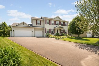 715 Mallard Ave, Winsted, MN 55395