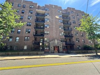 30 Clinton Place Unit 6E, New Rochelle, NY 10801