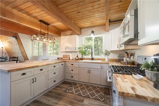 1154 Yukon Dr, Lake Arrowhead, CA 92352