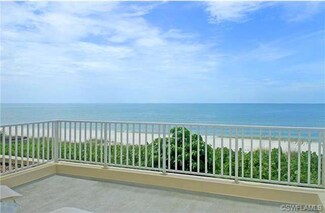 9577 Gulf Shore Dr Unit 204, Naples, FL 34108