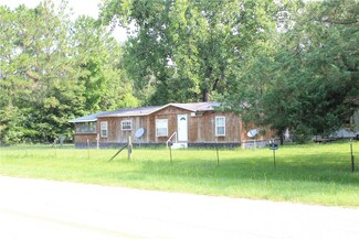 2221 Blount Crossing Rd, Darien, GA 31305