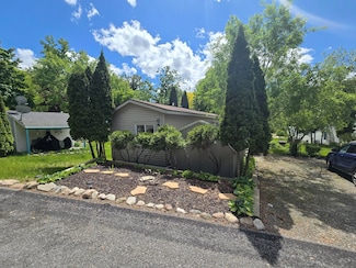 13033 19 Mile Rd NE, Gowen, MI 49326