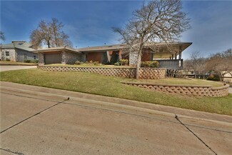 811 Sunny Brook Ct, Edmond, OK 73034
