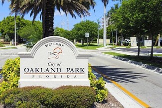 325 NW 40th St, Oakland Park, FL 33309