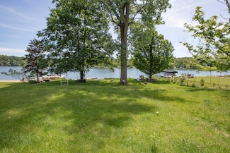 69951 Sunset Blvd, Union, MI 49130