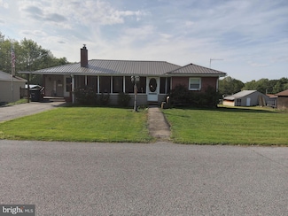 708 Hemlock St, Philipsburg, PA 16866