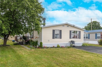 29 Chestnut Dr, Hamlin, NY 14464