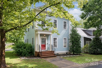 131 White Ash Dr E, Asheville, NC 28803