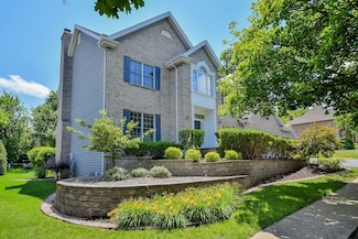 39W201 Pauley Square, Geneva, IL 60134