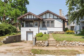 2876 Vane St, Omaha, NE 68112