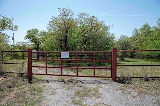 6108 E Reeder Rd, Marlow, OK 73055