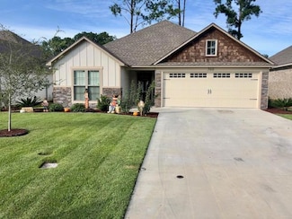 560 Osprey Cir, Tifton, GA 31794